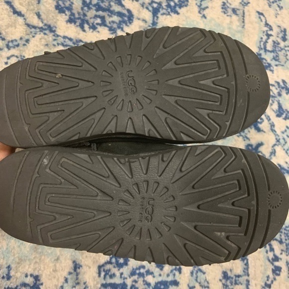 UGG Bailey Button Triplet Ii Winter Boot - Picture 8 of 16